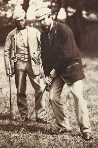 موريس (يسار) مع جيمس أوجيلفي فيرلي، حوالي عام 1850
