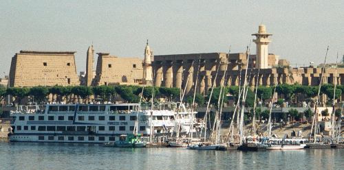 إطلالة بانورامية على الأقصر