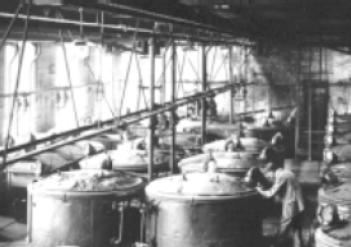 مصنع لصبغ النيلي الصناعي في ألمانيا عام 1890.