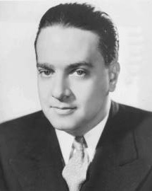 لوبيز في إعلان عام 1942