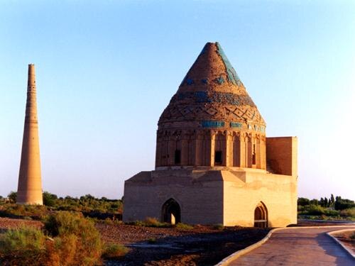 ضريح خوارزم شاه تكيش، كونيرجنش، تركمانستان