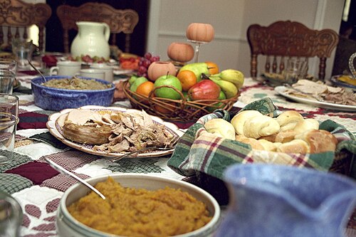 أطعمة عشاء عيد الشكر