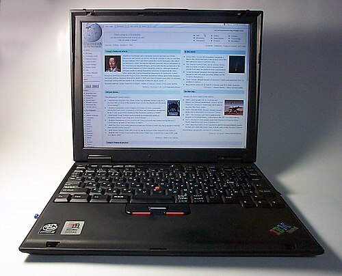صورة لجهاز Thinkpad X20 مفتوح