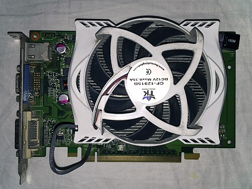 بطاقة الرسومات Nvidia GeForce GT 240، المصنعة من قبل شركة Inno3D، الشريك المصنّع للوحات Nvidia.