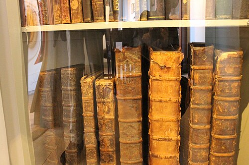 كتب من دار نشر إتس حاييم