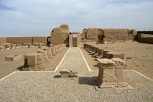 بوابة المعبد