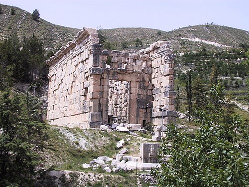معبد روماني في نيها، لبنان