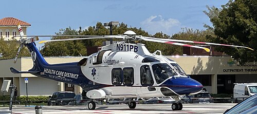 طائرة ليوناردو AW169 N911PB تروما هوك في مركز سانت ماري لعلاج الصدمات