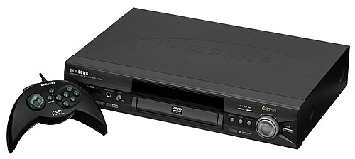 جهاز Nuon، وهو نظام هجين لتشغيل أقراص DVD وألعاب الفيديو، يحتوي على مكتبة ألعاب صغيرة جدًا. تم إصداره بواسطة شركة VM Labs في عام 2000.