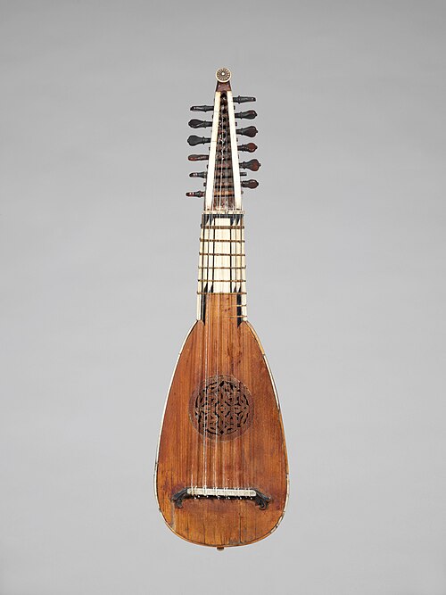مندولين إيطالي مصنوع من خشب الطقسوس والتنوب والعظم والأبنوس. إيطاليا، 1770