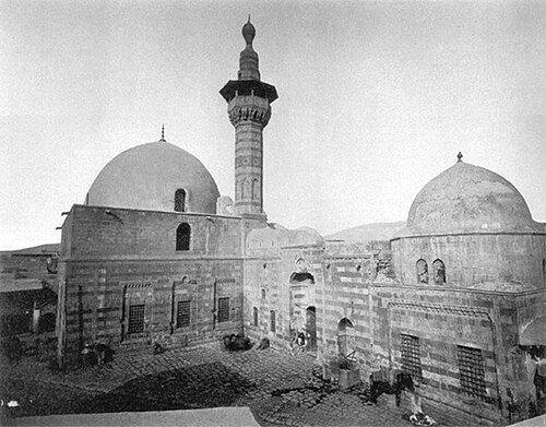 مسجد مراد باشا (بالتركية: Şam Murat Paşa Camii) في دمشق، بناه العثمانيون عام 1568.