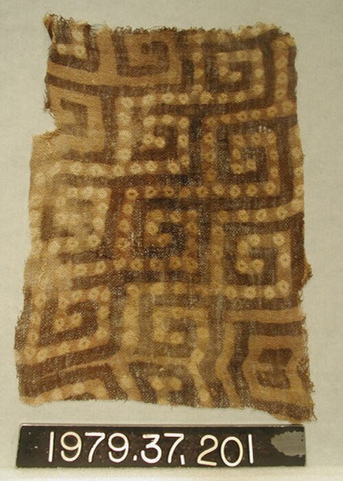 قطعة نسيج مطلية، 1000-1476 م، معرض جامعة ييل للفنون، نيو هيفن.