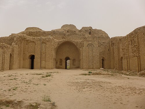 الفناء الرئيسي
