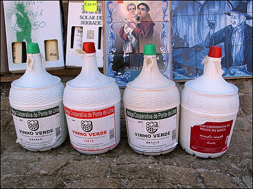 زجاجات Vinho Verde البلاستيكية (من garrafões)
