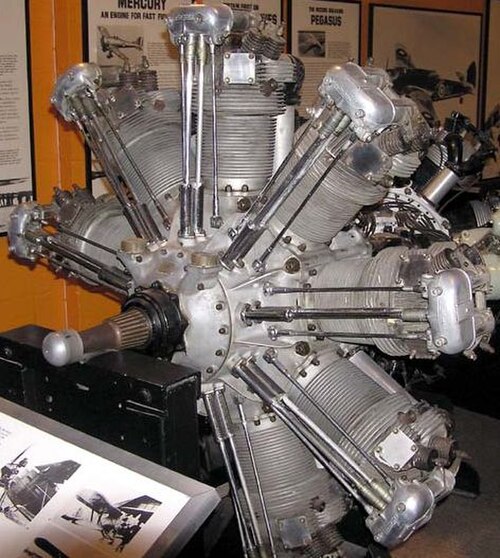 محرك جوبيتر 9A مثبت في طائرة فيزير F1M-جوبيتر.