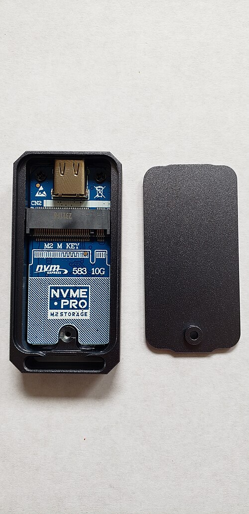 داخل علبة USB 3.0 إلى محرك أقراص الحالة الصلبة 2230 M.2 NVME.