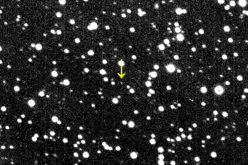 تُظهر صور اكتشاف نجم أخليس أنه عبارة عن نقطة رمادية صغيرة تتحرك ببطء على خلفية من النجوم.