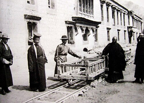 ترابشي ليخونغ، 1933