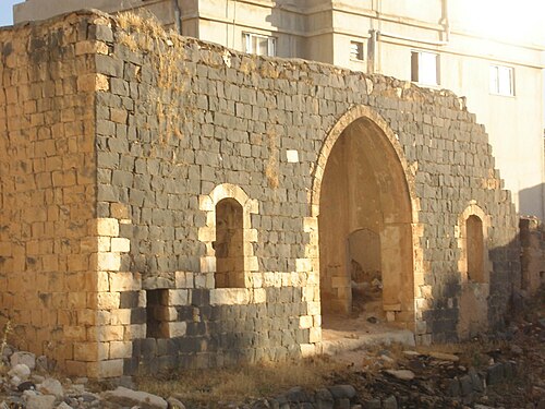 دار قاسم طناش (أحمد عبد الله جميل غرايبة)