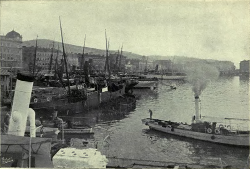 ميناء فيومي عام 1909