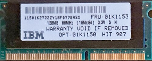 شريحة ذاكرة وصول عشوائي SO-DIMM SDR ذات 144 طرفًا بسعة 128 ميجابايت من إنتاج شركة IBM