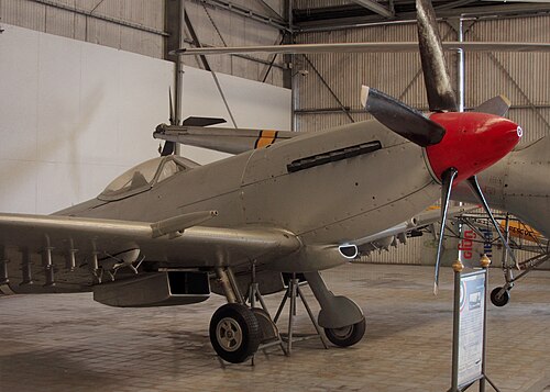 طائرة سبيتفاير FR Mk.XIVe SM914. تابعة لسلاح الجو الملكي التايلاندي، الرقم التسلسلي KH14-1/93
