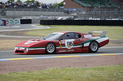 سيارة 512 BB LM موديل 1981، بهيكل S2 مُحدّث يتضمن عتبات جانبية "ذات تأثير أرضي".