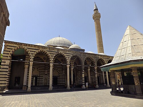 مسجد بهرام باشا في ديار بكر (1572)