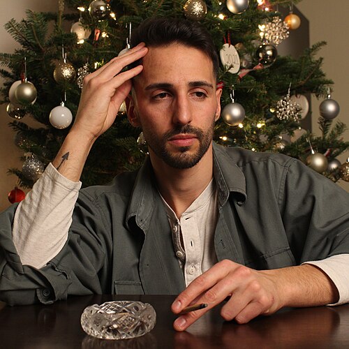قد يؤثر تدخين الرجل لسجائر الماريجوانا التي تحتوي على مادة THC سلبًا على جودة السائل المنوي.