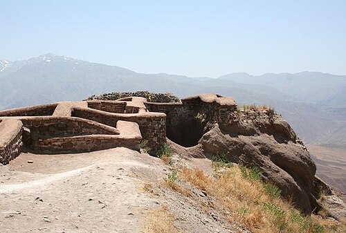 تحصينات ألموت في إيران ومعقل الحشاشين الإسماعيليين