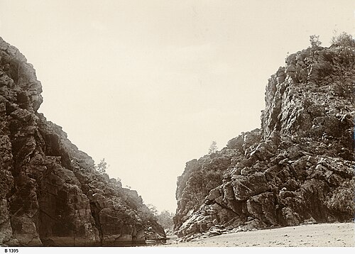 إميلي غاب، 1900