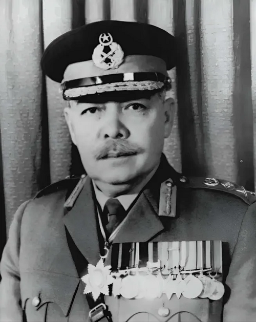 صورة عبد الحميد خان