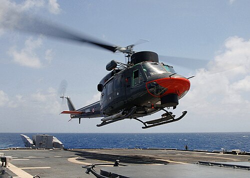 تعتبر طائرة AB-212ASW المروحية الرئيسية المحمولة على متن السفن التابعة للبحرية البيروفية.