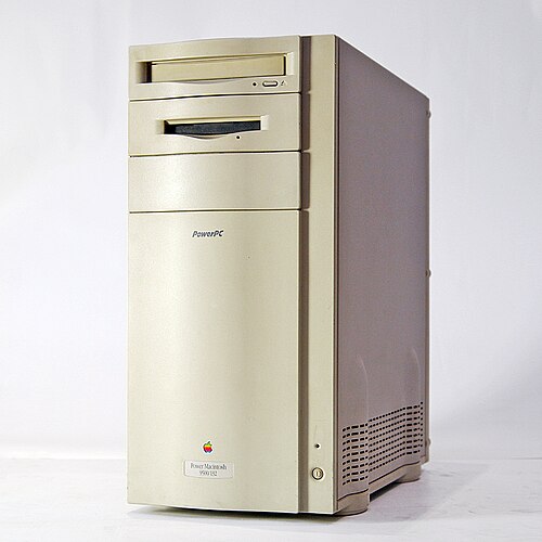 جهاز باور ماكنتوش 9500 (9500/132 معروض)، تم إطلاقه في 19 يونيو 1995