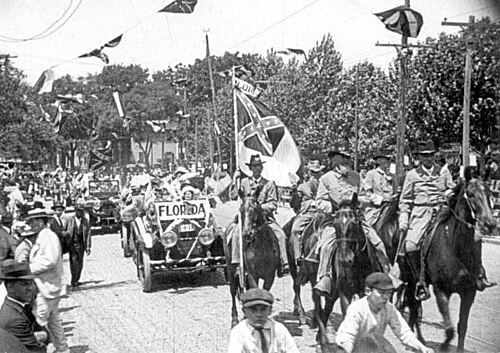 لم شمل قدامى المحاربين الكونفدراليين المتحدين في جاكسونفيل عام 1914.