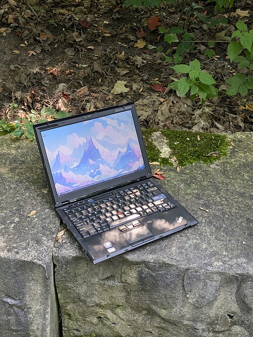 جهاز Lenovo ThinkPad X301 يعمل بنظام التشغيل Windows 7