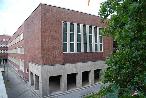 قسم التصميم Max-Ophüls-Platz