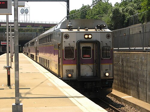 عربة أجرة MBTA CTC-4 ذات الطابقين