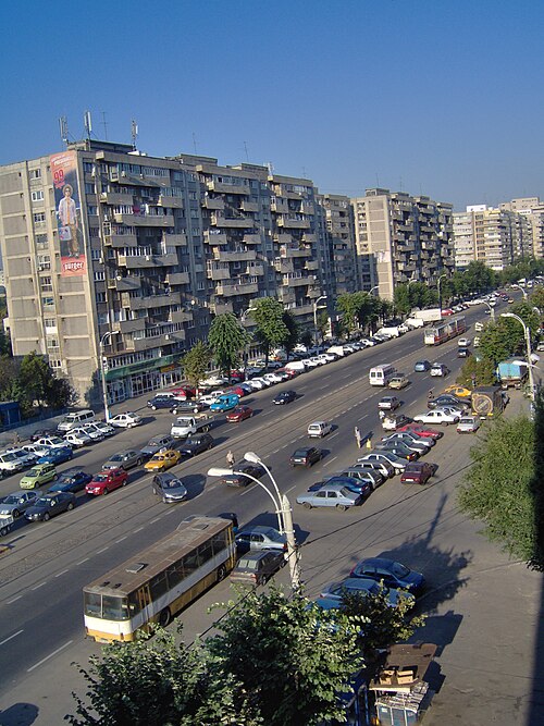 مجمعات سكنية في بانتيليمون، أغسطس 2006