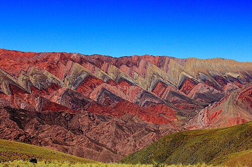 (سيرانيا دي هورنوكال في مقاطعة خوخوي، الأرجنتين).