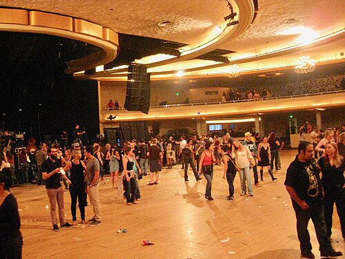داخل قاعة بالاديوم في عام 2012، بعد تجديدها