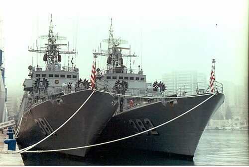 KRI تجيبتادي و KRI حسن بصري