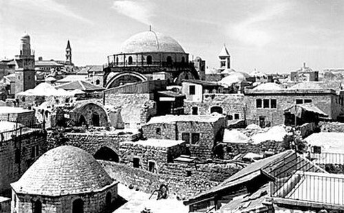 كان كنيس الخربة يطل على الحي اليهودي في القدس من عام 1864 حتى عام 1948، عندما دُمر في الحرب.