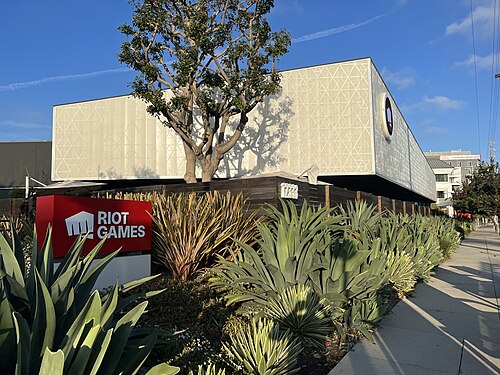 صورة لمقر شركة Riot Games في غرب لوس أنجلوس