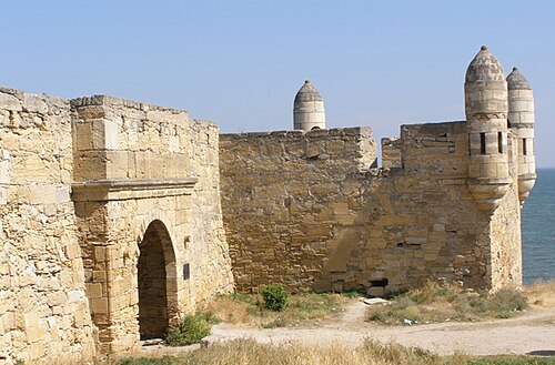البوابة الجنوبية لمدينة يني كالي