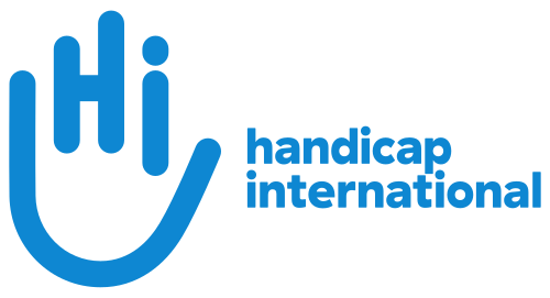 الشعار الحديث لمنظمة Handicap International، والذي يحمل اسم "الإنسانية والشمول"، عبارة عن رمز يد أزرق اللون مع كلمة "Hi" بداخله.