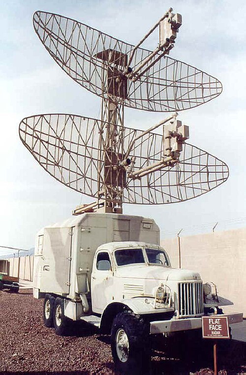 رادار P-15 "الوجه المسطح".