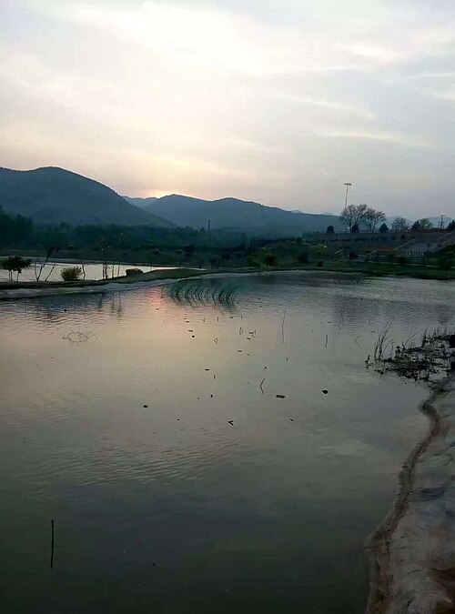 بحيرة جبل يي