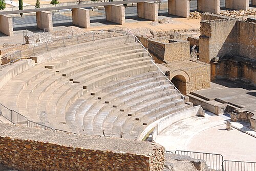 تفاصيل مقاعد المسرح الروماني