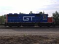 هذه الطائرة GP38-2، GTW 4905 في وضع الخمول في باتل كريك، ميشيغان في 7 يوليو 2008.